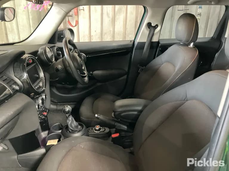 2020 Mini Hatch Used VIN WMWXU720802L87973 – undercarriage 2020 Mini Hatch Used VIN WMWXU720802L87973 – undercarriage