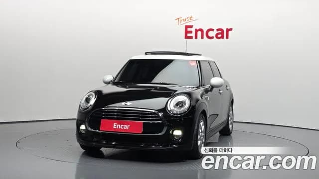 2018 Mini Cooper D 5Door HIGH Sold VIN WMWXV3100JTE92805 – side profile 2018 Mini Cooper D 5Door HIGH Sold VIN WMWXV3100JTE92805 – side profile