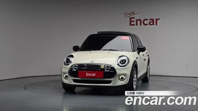 2021 Mini Cooper 5Door HIGH Sold VIN WMWXV7101M2N94306 – photo 14 2021 Mini Cooper 5Door HIGH Sold VIN WMWXV7101M2N94306 – photo 14