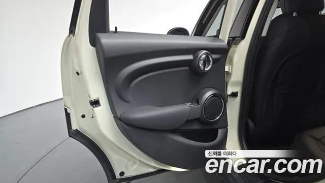 2021 Mini Cooper 5Door HIGH Sold VIN WMWXV7101M2N94306 – photo 22 2021 Mini Cooper 5Door HIGH Sold VIN WMWXV7101M2N94306 – photo 22