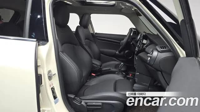 2021 Mini Cooper 5Door HIGH Sold VIN WMWXV7101M2N94306 – photo 25 2021 Mini Cooper 5Door HIGH Sold VIN WMWXV7101M2N94306 – photo 25