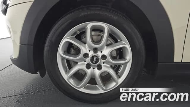 2021 Mini Cooper 5Door HIGH Sold VIN WMWXV7101M2N94306 – photo 28 2021 Mini Cooper 5Door HIGH Sold VIN WMWXV7101M2N94306 – photo 28