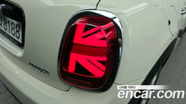 2021 Mini Cooper 5Door HIGH Sold VIN WMWXV7101M2N94516 – photo 11 2021 Mini Cooper 5Door HIGH Sold VIN WMWXV7101M2N94516 – photo 11