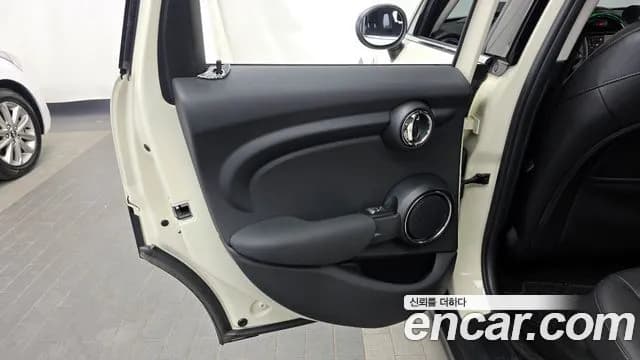 2021 Mini Cooper 5Door HIGH Sold VIN WMWXV7101M2N94516 – photo 32 2021 Mini Cooper 5Door HIGH Sold VIN WMWXV7101M2N94516 – photo 32