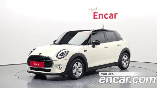 2020 Mini Cooper 5Door Standard Sold VIN WMWXV7103L2M46088 – front exterior 2020 Mini Cooper 5Door Standard Sold VIN WMWXV7103L2M46088 – front exterior