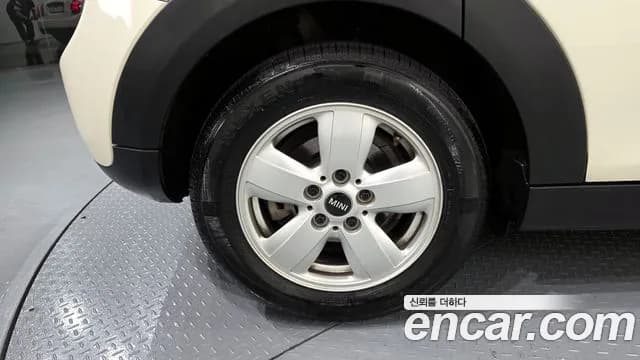 2020 Mini Cooper 5Door Standard Sold VIN WMWXV7103L2M46088 – exterior detail 2020 Mini Cooper 5Door Standard Sold VIN WMWXV7103L2M46088 – exterior detail