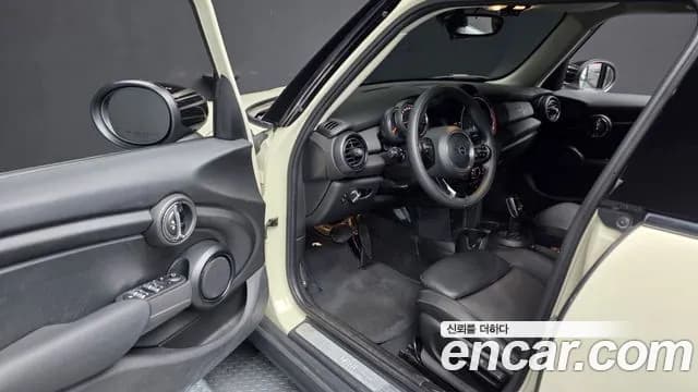 2020 Mini Cooper 5Door Standard Sold VIN WMWXV7104L2L83440 – front exterior 2020 Mini Cooper 5Door Standard Sold VIN WMWXV7104L2L83440 – front exterior