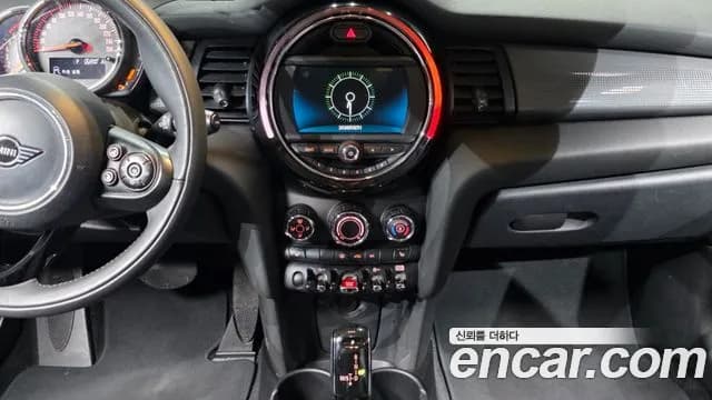 2020 Mini Cooper 5Door Standard Sold VIN WMWXV7104L2L83440 – photo 13 2020 Mini Cooper 5Door Standard Sold VIN WMWXV7104L2L83440 – photo 13