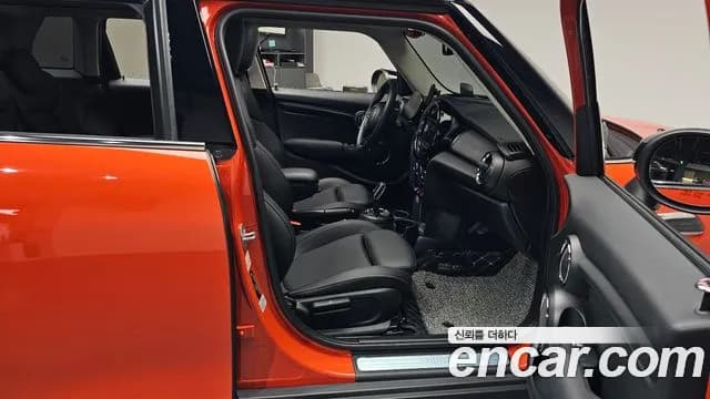 2021 Mini Cooper 5Door HIGH Sold VIN WMWXV7105M2N61020 – engine bay 2021 Mini Cooper 5Door HIGH Sold VIN WMWXV7105M2N61020 – engine bay