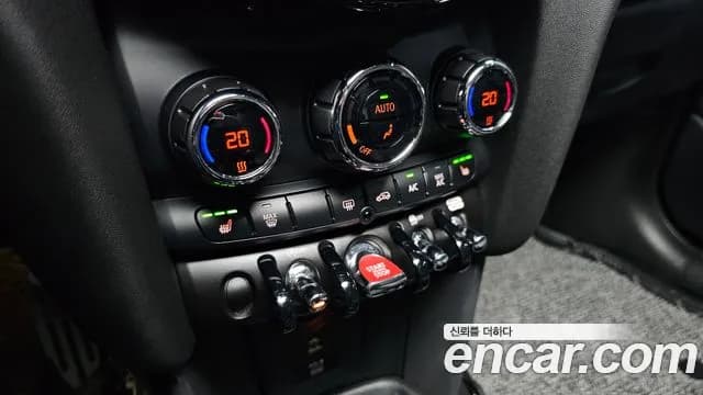 2021 Mini Cooper 5Door HIGH Sold VIN WMWXV7105M2N61020 – photo 20 2021 Mini Cooper 5Door HIGH Sold VIN WMWXV7105M2N61020 – photo 20