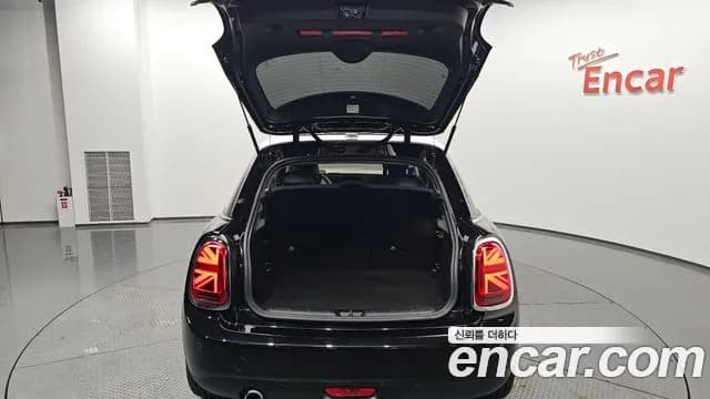 2021 Mini Cooper 5Door HIGH Sold VIN WMWXV7106M2N60409 – engine bay 2021 Mini Cooper 5Door HIGH Sold VIN WMWXV7106M2N60409 – engine bay