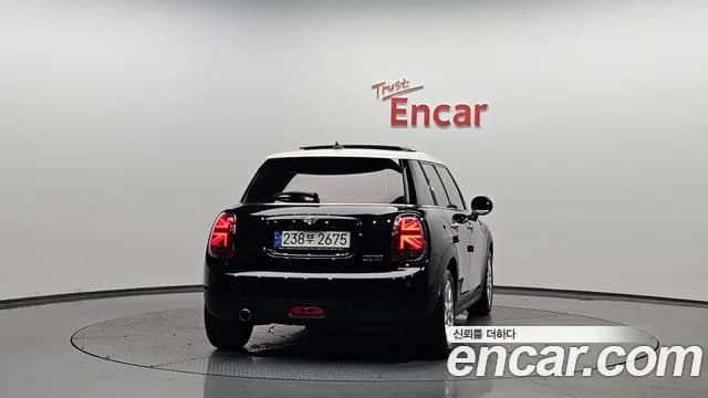 2021 Mini Cooper 5Door HIGH Sold VIN WMWXV7106M2N60409 – exterior detail 2021 Mini Cooper 5Door HIGH Sold VIN WMWXV7106M2N60409 – exterior detail