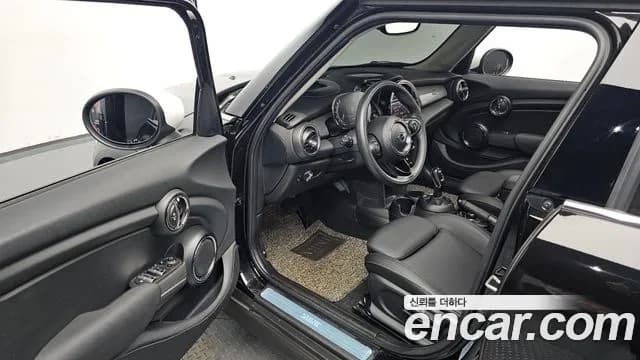 2021 Mini Cooper 5Door HIGH Sold VIN WMWXV7106M2N60409 – photo 16 2021 Mini Cooper 5Door HIGH Sold VIN WMWXV7106M2N60409 – photo 16