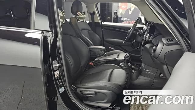 2021 Mini Cooper 5Door HIGH Sold VIN WMWXV7106M2N60409 – photo 28 2021 Mini Cooper 5Door HIGH Sold VIN WMWXV7106M2N60409 – photo 28
