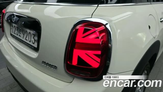 2020 Mini Cooper 5Door Standard Sold VIN WMWXV7107L2M72581 – side profile 2020 Mini Cooper 5Door Standard Sold VIN WMWXV7107L2M72581 – side profile