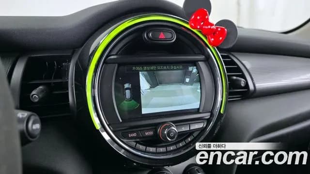 2020 Mini Cooper 5Door Standard Sold VIN WMWXV7107L2M72581 – interior seats 2020 Mini Cooper 5Door Standard Sold VIN WMWXV7107L2M72581 – interior seats
