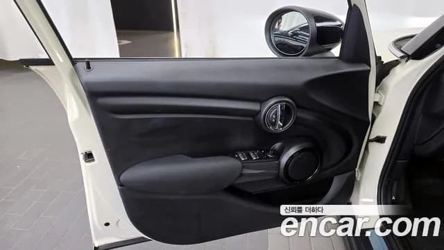 2020 Mini Cooper 5Door Standard Sold VIN WMWXV7107L2M72581 – undercarriage 2020 Mini Cooper 5Door Standard Sold VIN WMWXV7107L2M72581 – undercarriage