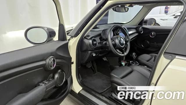 2021 Mini Cooper 5Door HIGH Sold VIN WMWXV7107M2N90891 – engine bay 2021 Mini Cooper 5Door HIGH Sold VIN WMWXV7107M2N90891 – engine bay