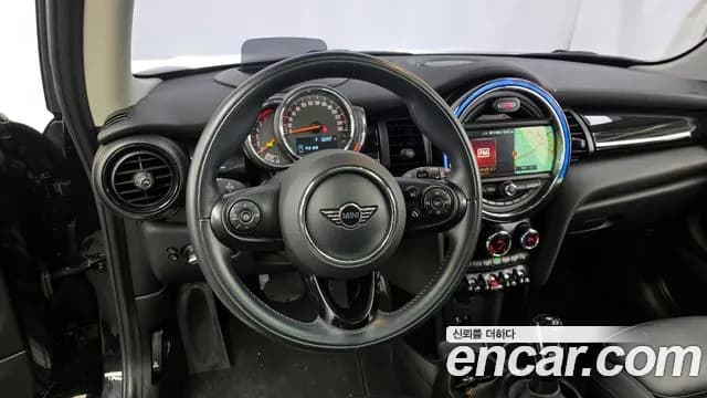 2019 Mini Cooper D HIGH Sold VIN WMWXY3102KTF78643 – engine bay 2019 Mini Cooper D HIGH Sold VIN WMWXY3102KTF78643 – engine bay