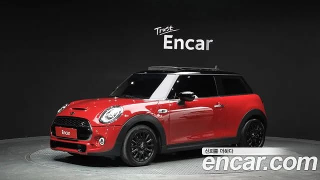 2021 Mini Cooper S Standard Sold VIN WMWXY710XM2N39618 – interior seats 2021 Mini Cooper S Standard Sold VIN WMWXY710XM2N39618 – interior seats