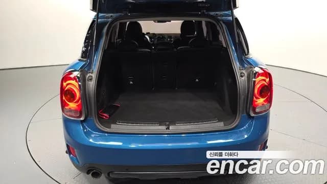 2017 Mini Cooper D Countryman Standard Sold VIN WMWYT9101H3D74463 – exterior detail 2017 Mini Cooper D Countryman Standard Sold VIN WMWYT9101H3D74463 – exterior detail