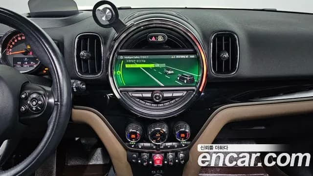 2017 Mini Cooper D Countryman ALL4 HIGH Sold VIN WMWYU1107H3D17649 – exterior detail 2017 Mini Cooper D Countryman ALL4 HIGH Sold VIN WMWYU1107H3D17649 – exterior detail