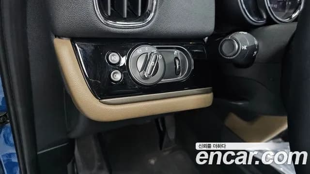 2019 Mini Cooper Countryman Standard Sold VIN WMWYU9102K3H01618 – odometer reading 2019 Mini Cooper Countryman Standard Sold VIN WMWYU9102K3H01618 – odometer reading