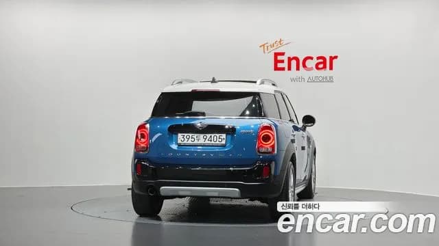 2019 Mini Cooper Countryman HIGH Sold VIN WMWYU9107K3H02201 – interior seats 2019 Mini Cooper Countryman HIGH Sold VIN WMWYU9107K3H02201 – interior seats