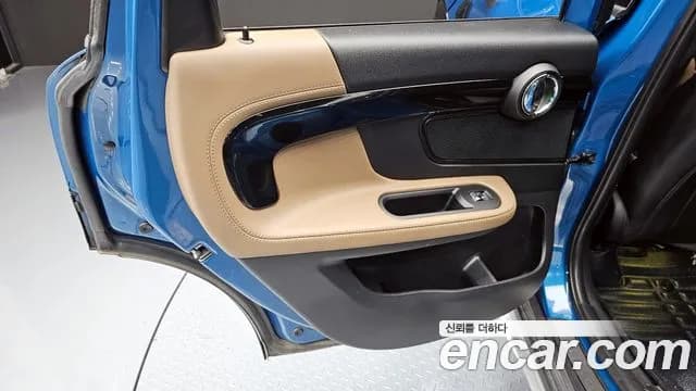 2019 Mini Cooper Countryman Standard Sold VIN WMWYU9108K3H01848 – trunk area 2019 Mini Cooper Countryman Standard Sold VIN WMWYU9108K3H01848 – trunk area