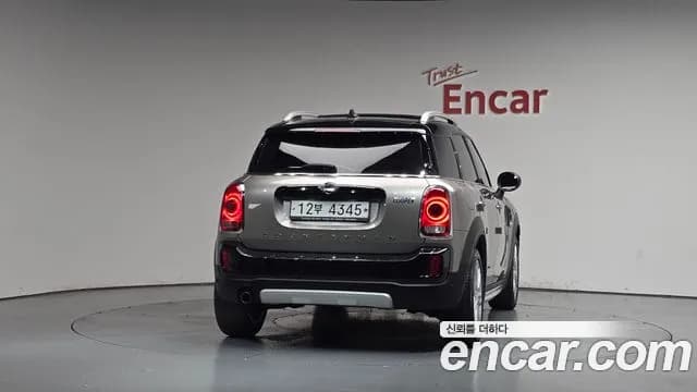 2019 Mini Cooper Countryman HIGH Sold VIN WMWYU910XK3H01513 – interior seats 2019 Mini Cooper Countryman HIGH Sold VIN WMWYU910XK3H01513 – interior seats
