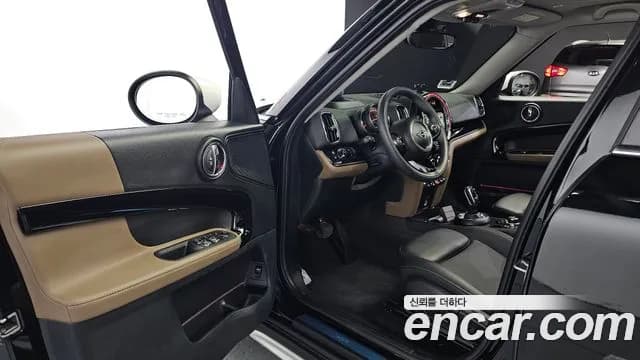 2020 Mini Cooper Countryman HIGH Sold VIN WMWYX3103L3L93099 – trunk area 2020 Mini Cooper Countryman HIGH Sold VIN WMWYX3103L3L93099 – trunk area