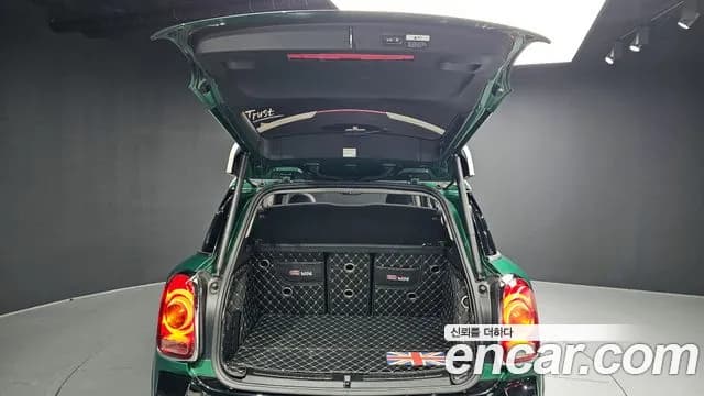 2020 Mini Cooper Countryman HIGH Sold VIN WMWYX3109L3L09044 – interior seats 2020 Mini Cooper Countryman HIGH Sold VIN WMWYX3109L3L09044 – interior seats