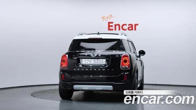 2019 Mini Cooper D Countryman ALL4 HIGH Sold VIN WMWYY5104K3G74306 – exterior detail 2019 Mini Cooper D Countryman ALL4 HIGH Sold VIN WMWYY5104K3G74306 – exterior detail