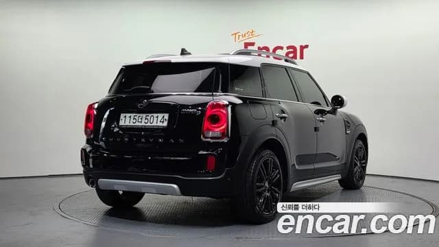 2019 Mini Cooper D Countryman ALL4 HIGH Sold VIN WMWYY5104K3G74614 – side profile 2019 Mini Cooper D Countryman ALL4 HIGH Sold VIN WMWYY5104K3G74614 – side profile