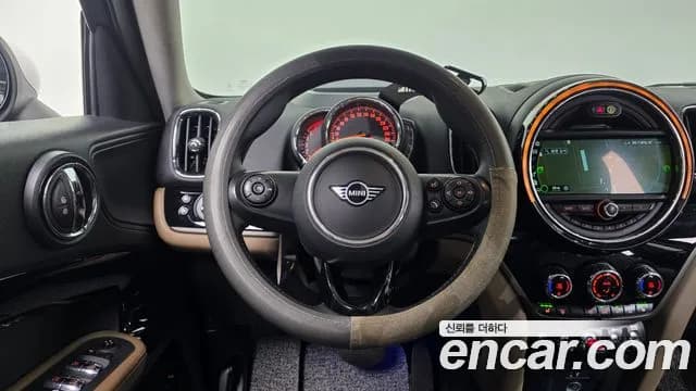 2019 Mini Cooper D Countryman ALL4 HIGH Sold VIN WMWYY5104K3G74614 – interior seats 2019 Mini Cooper D Countryman ALL4 HIGH Sold VIN WMWYY5104K3G74614 – interior seats