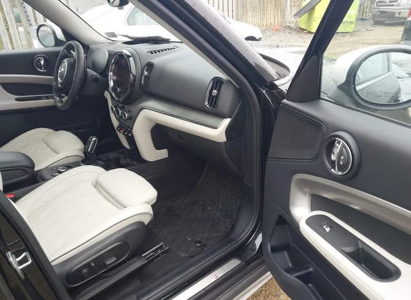 2024 MINI Countryman Used VIN WMZ83BR05R3R41285 – interior seats 2024 MINI Countryman Used VIN WMZ83BR05R3R41285 – interior seats