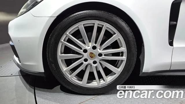 2018 Porsche Panamera (971) 3.0 AWD Sold VIN WP0AA2973JL116726 – front exterior 2018 Porsche Panamera (971) 3.0 AWD Sold VIN WP0AA2973JL116726 – front exterior