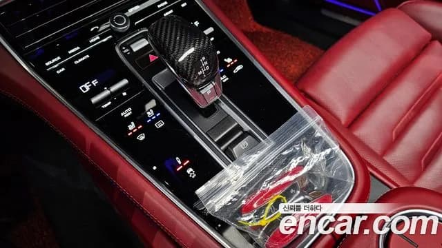 2018 Porsche Panamera (971) 3.0 AWD Sold VIN WP0AA2975JL115416 – interior seats 2018 Porsche Panamera (971) 3.0 AWD Sold VIN WP0AA2975JL115416 – interior seats