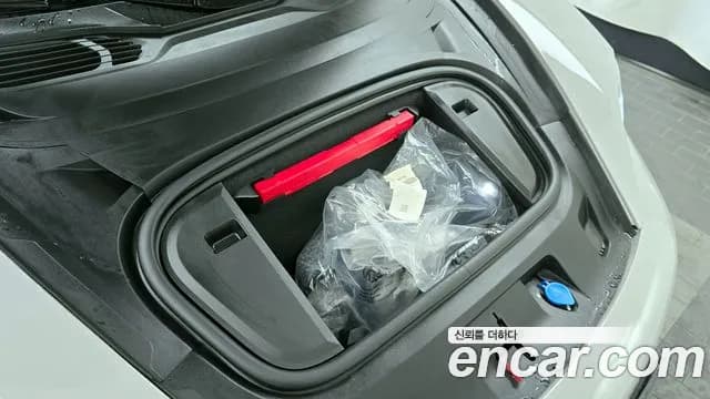 2024 Porsche Taycan Base Sold VIN WP0AA2Y10RSA11952 – interior seats 2024 Porsche Taycan Base Sold VIN WP0AA2Y10RSA11952 – interior seats