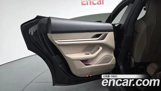 2022 Porsche Taycan Base Sold VIN WP0AA2Y15NSA13920 – interior seats 2022 Porsche Taycan Base Sold VIN WP0AA2Y15NSA13920 – interior seats