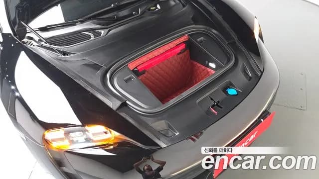 2022 Porsche Taycan Base Sold VIN WP0AA2Y15NSA13920 – trunk area 2022 Porsche Taycan Base Sold VIN WP0AA2Y15NSA13920 – trunk area