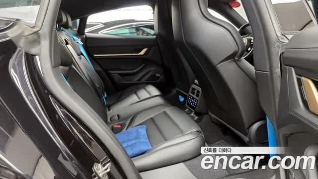 2025 Porsche Taycan Base Sold VIN WP0AA2Y18SSA11154 – interior seats 2025 Porsche Taycan Base Sold VIN WP0AA2Y18SSA11154 – interior seats