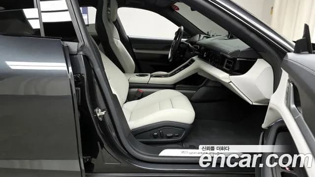 2021 Porsche Taycan 4S Sold VIN WP0AB2Y13MSA45647 – exterior detail 2021 Porsche Taycan 4S Sold VIN WP0AB2Y13MSA45647 – exterior detail
