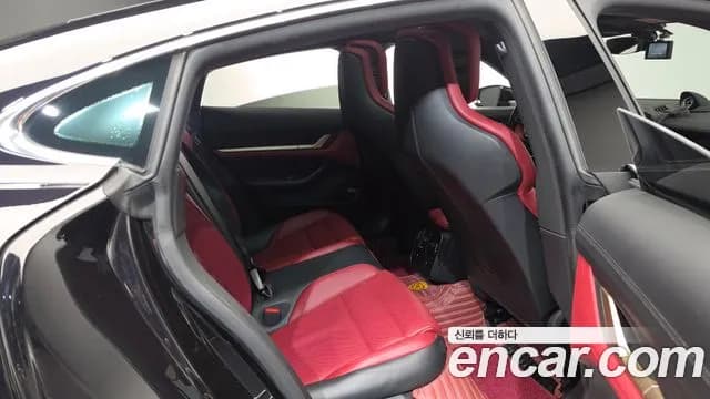 2022 Porsche Taycan 4S Sold VIN WP0AB2Y1616161616 – exterior detail 2022 Porsche Taycan 4S Sold VIN WP0AB2Y1616161616 – exterior detail