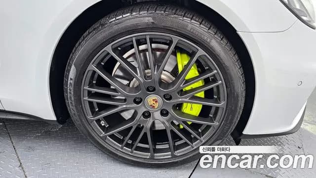2023 Porsche Panamera (971) 2.9 AWD E-Hybrid Platinum Edition Sold VIN WP0AE2971PL120545 – photo 18 2023 Porsche Panamera (971) 2.9 AWD E-Hybrid Platinum Edition Sold VIN WP0AE2971PL120545 – photo 18