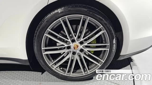 2018 Porsche Panamera (971) 2.9 AWD E-Hybrid Sold VIN WP0AE2978JL174819 – rear exterior 2018 Porsche Panamera (971) 2.9 AWD E-Hybrid Sold VIN WP0AE2978JL174819 – rear exterior