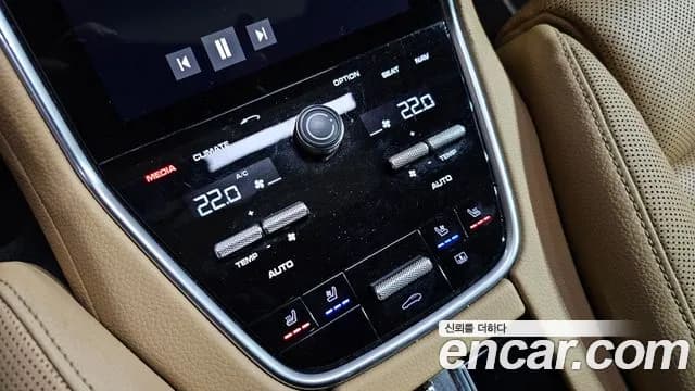 2018 Porsche Panamera (971) 2.9 AWD E-Hybrid Sold VIN WP0AE2978JL174819 – trunk area 2018 Porsche Panamera (971) 2.9 AWD E-Hybrid Sold VIN WP0AE2978JL174819 – trunk area