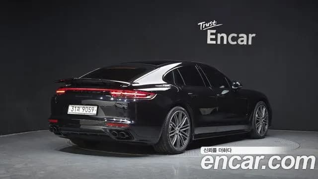 2019 Porsche Panamera (971) 4.0 GTS Sold VIN WP0AG2975KL139926 – interior seats 2019 Porsche Panamera (971) 4.0 GTS Sold VIN WP0AG2975KL139926 – interior seats
