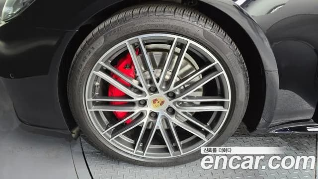 2019 Porsche Panamera (971) 4.0 GTS Sold VIN WP0AG2975KL139926 – exterior detail 2019 Porsche Panamera (971) 4.0 GTS Sold VIN WP0AG2975KL139926 – exterior detail