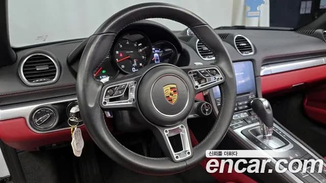 2020 Porsche 718 Boxster 2.0 Sold VIN WP0CA2983LS214147 – interior seats 2020 Porsche 718 Boxster 2.0 Sold VIN WP0CA2983LS214147 – interior seats